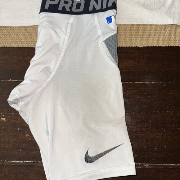 Nike Pro Hyperstrong Sliding Shorts Boys Medium Baseball White Padded MLB Logo - Picture 6 of 7